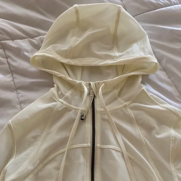 SOLD❗️BNWT❗️Lululemon Mesh Hooded Cropped Jacket in Lemon Sorbet Size 4 - Picture 7 of 7